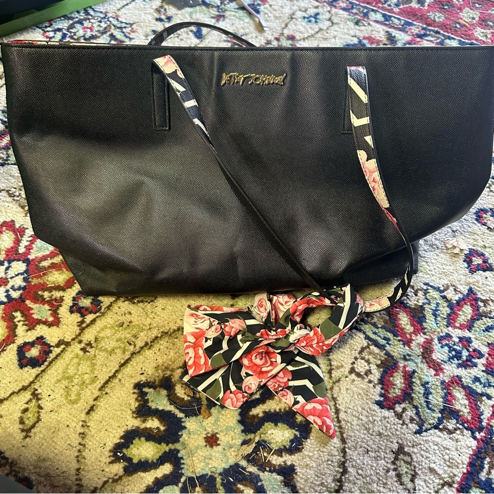 Betsey Johnson | Handbag